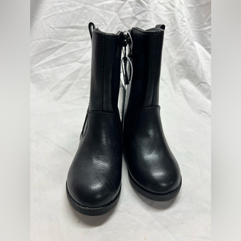 Boots - Picture 2 of 8
